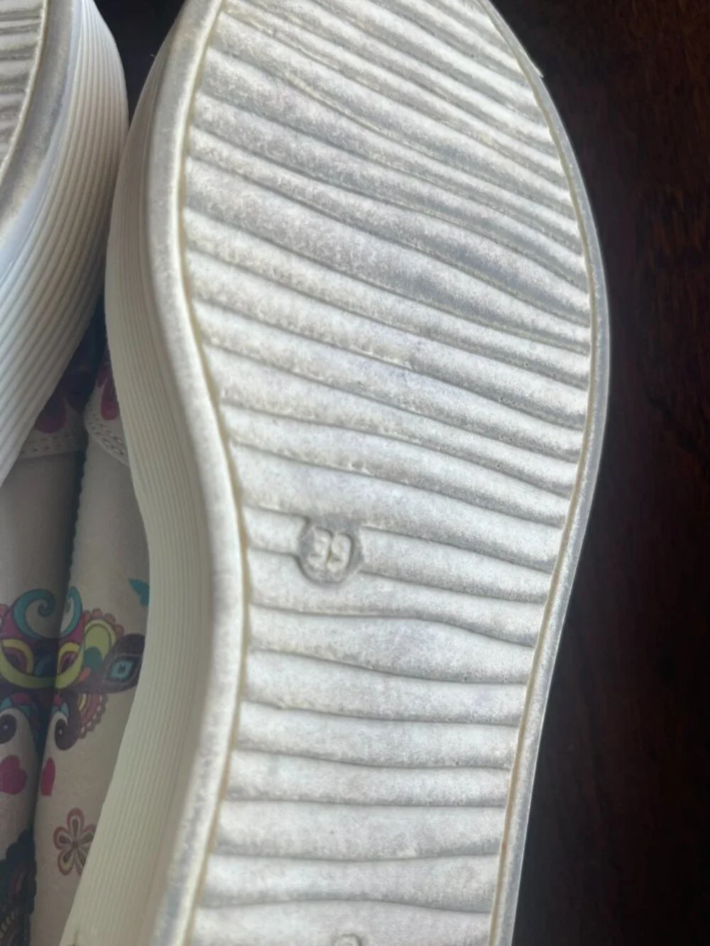 Walk Into Color Goby Handmade Slip-Ons Size 39